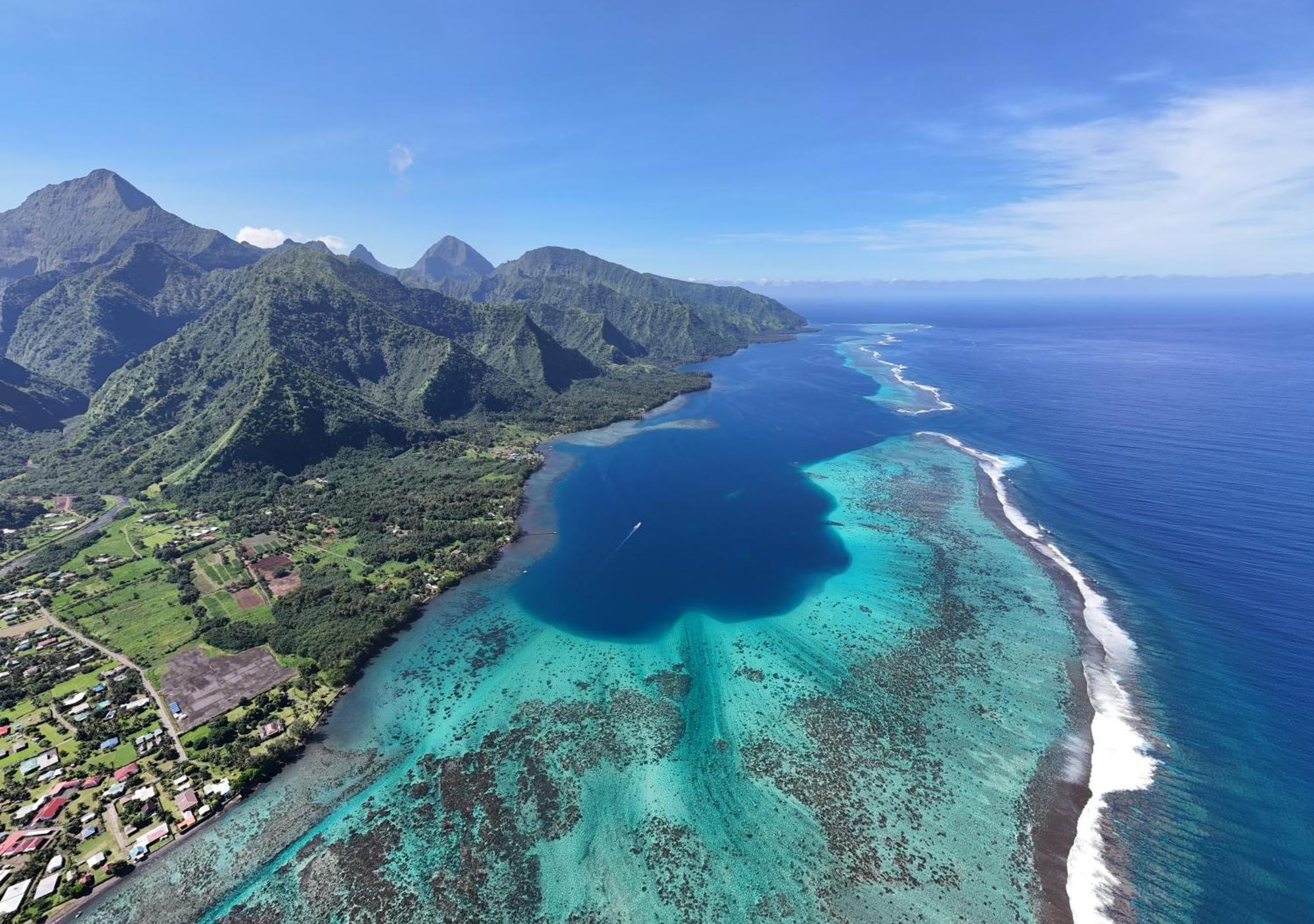 Hava'E Lodge Teahupoo Extérieur photo